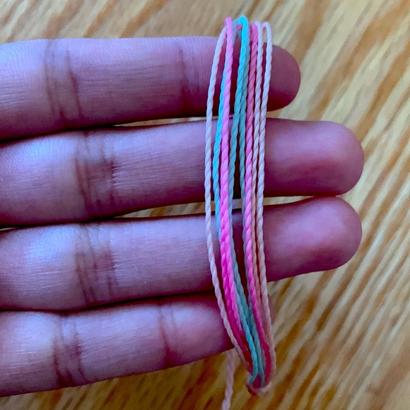 Pure Vida Bracelets (pack of 6) with Bags (pack of 5) - Picture 4 of 8